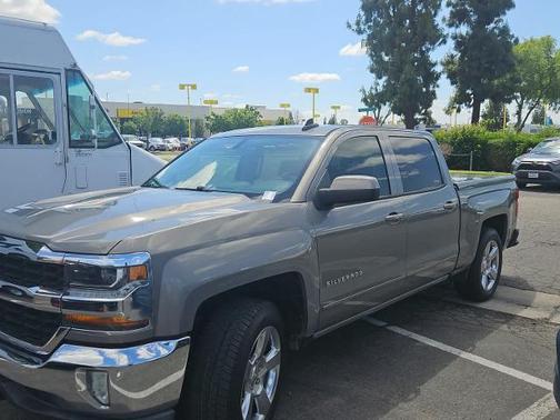 Pepperdust Metallic 2017 Chevrolet Silverado 1500 LT W/1LT