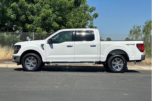 OXFORD WHITE 2025 Ford F-150 XLT