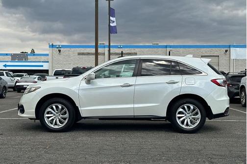 White 2017 Acura RDX ACURAWATCH PLUS