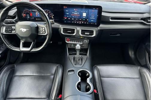 2024 Ford Mustang ECOBOOST PREMIUM