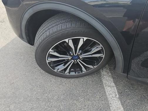 ANTIMATTER BLUE 2021 Ford Escape SE