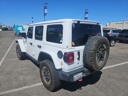 Bright White Clearcoat 2018 Jeep Wrangler Unlimited RUBICON