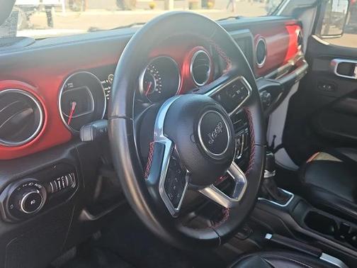 Bright White Clearcoat 2021 Jeep Wrangler Unlimited RUBICON