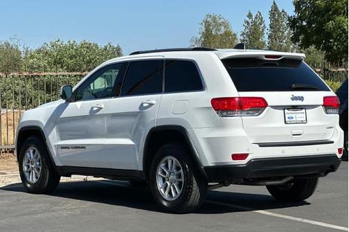 2019 Jeep Grand Cherokee LAREDO