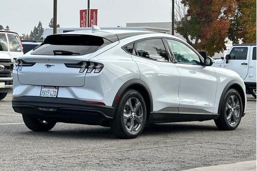 2022 Ford Mustang Mach-E SELECT