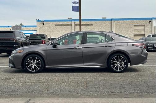 Predawn Gray Mica 2023 Toyota Camry SE