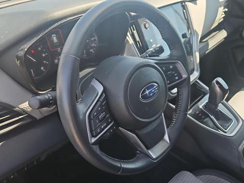Crystal White Pearl 2024 Subaru Outback PREMIUM
