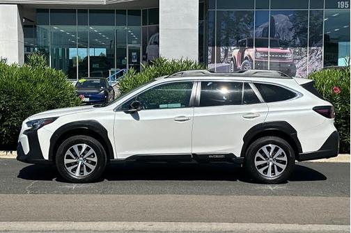 Crystal White Pearl 2024 Subaru Outback PREMIUM