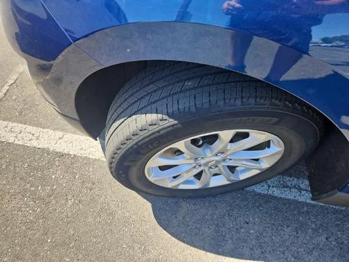 Pacific Blue Metallic 2021 Chevrolet Equinox LT W/2FL
