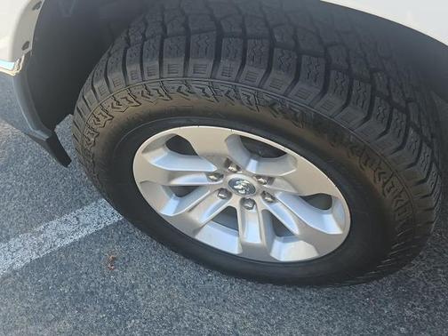 Bright White Clearcoat 2022 RAM 1500 LARAMIE