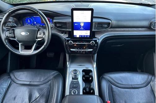 2023 Ford Explorer PLATINUM