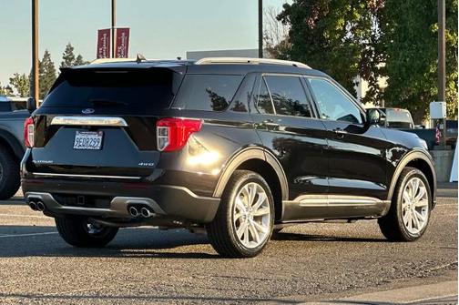 2023 Ford Explorer PLATINUM