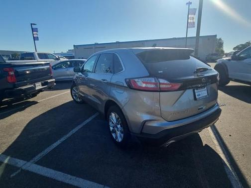 ICONIC SILVER 2022 Ford Edge TITANIUM
