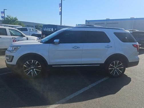 WHITE PLATINUM MET TRI-COAT 2017 Ford Explorer PLATINUM