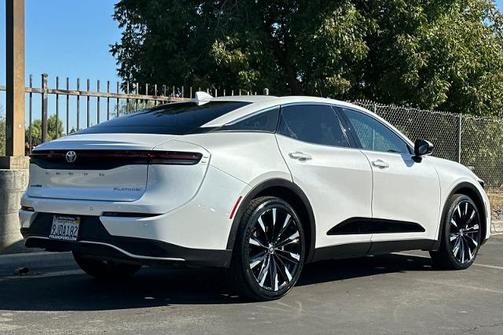 2023 Toyota Crown PLATINUM