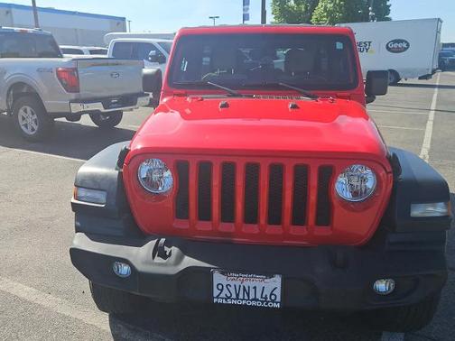 Firecracker Red Clearcoat 2018 Jeep Wrangler Unlimited SPORT