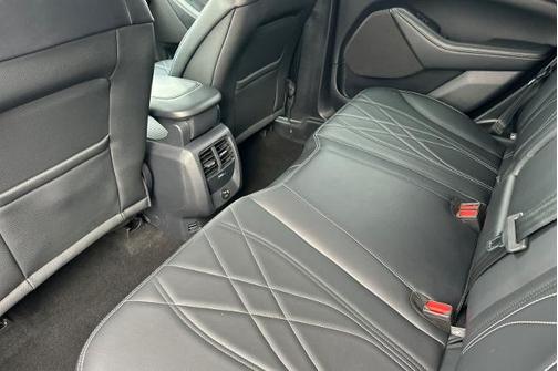 2022 Ford Mustang Mach-E SELECT