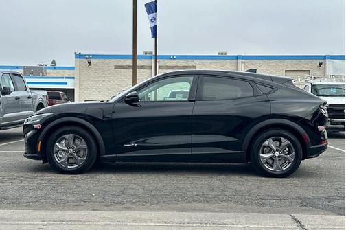 2022 Ford Mustang Mach-E SELECT