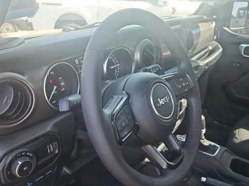 Sting Gray Clearcoat 2023 Jeep Wrangler BASE