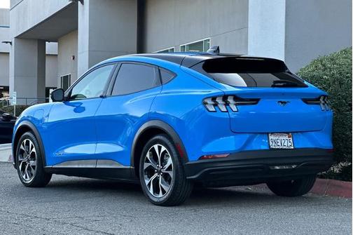 2024 Ford Mustang Mach-E SELECT