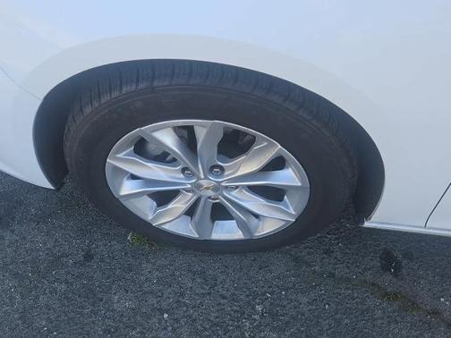 2024 Chevrolet Malibu LT W/1LT