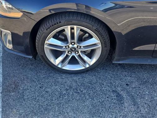 2021 Ford Mustang ECOBOOST PREMIUM