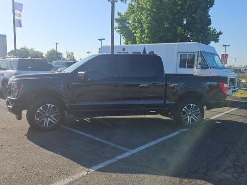 AGATE BLACK METALLIC 2023 Ford F-150 XL