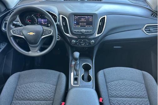 Blue Glow Metallic 2022 Chevrolet Equinox LT W/1LT