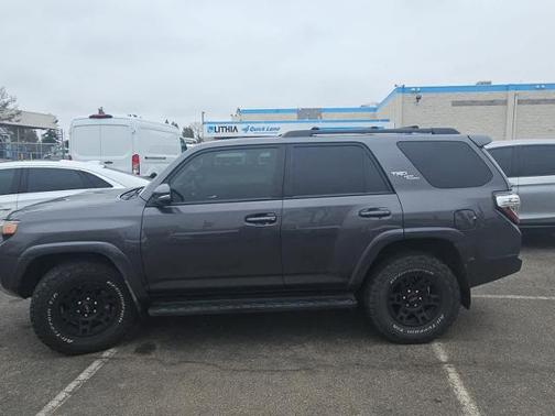 2019 Toyota 4Runner TRD OFF ROAD PREMIUM