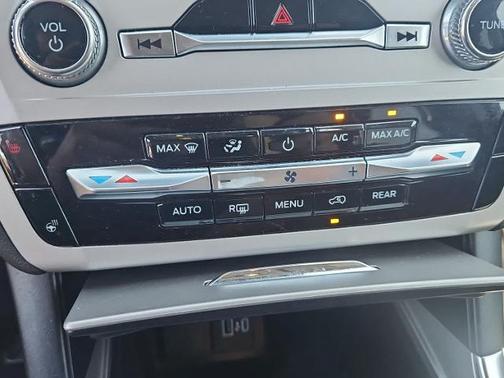CARBONIZED GRAY METALLIC 2023 Ford Explorer XLT