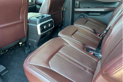 AGATE BLACK METALLIC 2024 Ford Expedition LIMITED