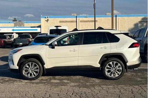 2023 Toyota RAV4 XLE PREMIUM