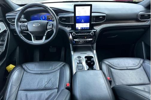 2023 Ford Explorer PLATINUM