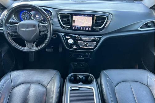 Bright White Clearcoat 2020 Chrysler Pacifica TOURING L PLUS