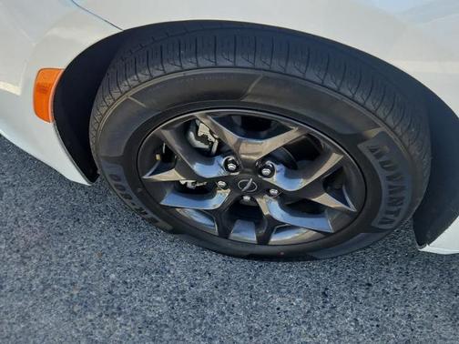 Bright White Clearcoat 2020 Chrysler Pacifica TOURING L PLUS
