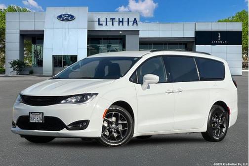 Bright White Clearcoat 2020 Chrysler Pacifica TOURING L PLUS