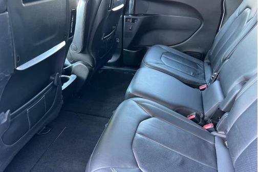 Bright White Clearcoat 2020 Chrysler Pacifica TOURING L PLUS