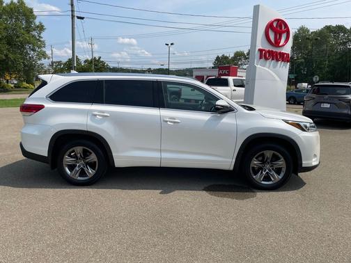Blizzard Pearl 2017 Toyota Highlander Limited