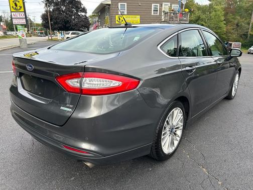 2015 Ford Fusion SE