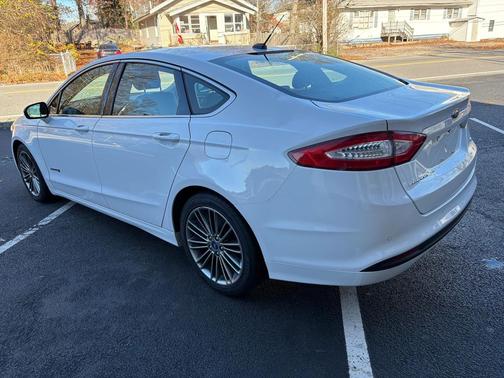 2013 Ford Fusion Hybrid SE Hybrid
