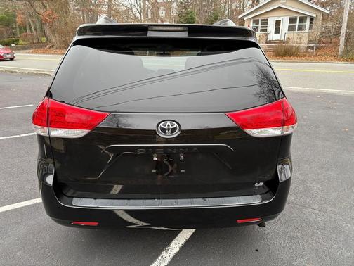 2013 Toyota Sienna LE