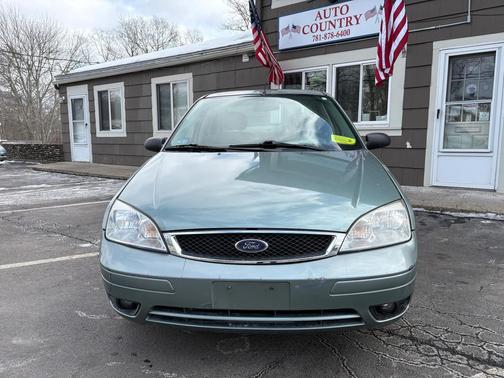 2005 Ford Focus ZX4 SE