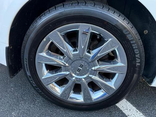 2012 Lincoln MKZ Base