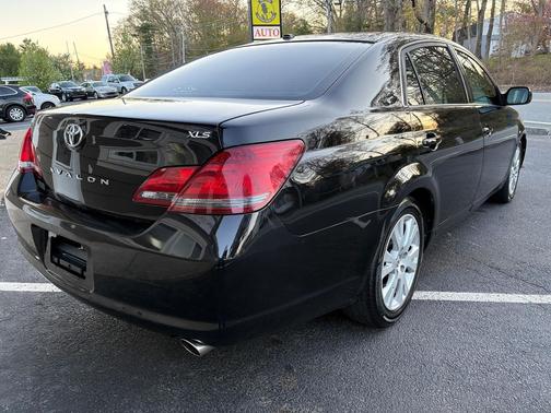 Black 2009 Toyota Avalon Limited