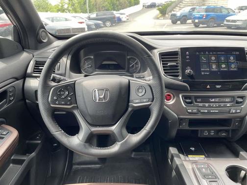 Crystal Black Pearl 2024 Honda Passport AWD EX-L