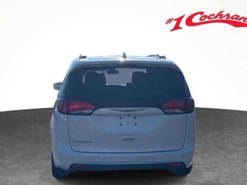 2020 Chrysler Pacifica Touring-L Plus