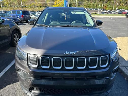 2022 Jeep Compass Latitude Lux