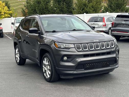 2022 Jeep Compass Latitude Lux