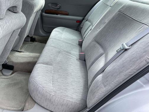 Sterling Silver Metallic 2003 Buick LeSabre Custom