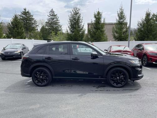Crystal Black Pearl 2023 Honda HR-V AWD Sport